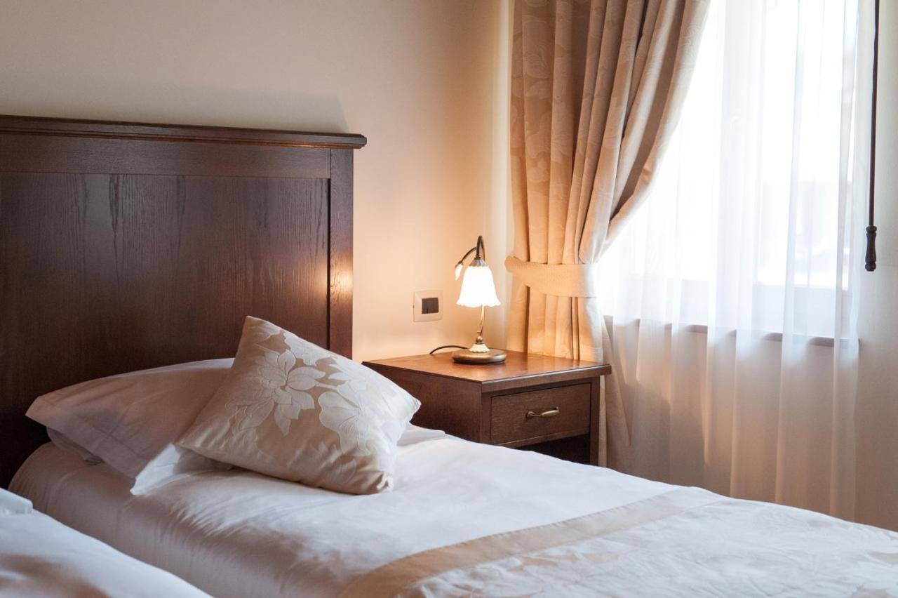 Hotel & Restaurant Pahor Doberdo del Lago ภายนอก รูปภาพ